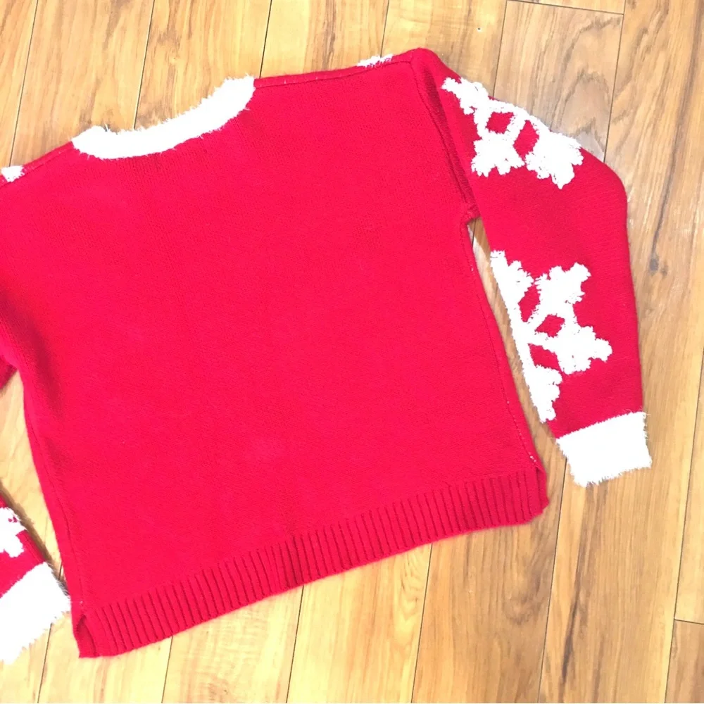 33 Degrees Christmas sweater puffy fabric snowflakes red white cozy small - Picture 9 of 10
